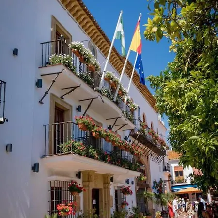 Holiday home Charming Townhouse Just Off Orange Sq - 4 Bedrooms *
